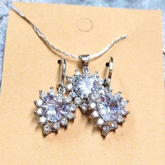 Jewelry - 925S  White Heart Shaped Cubic Zirconias Jewelry Set